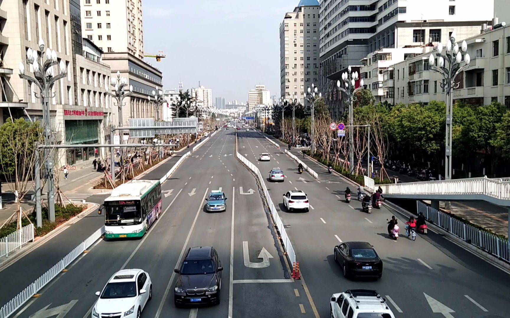 3月20日下午,昆明新增两境外病例后,实拍街道上的真实情况如何