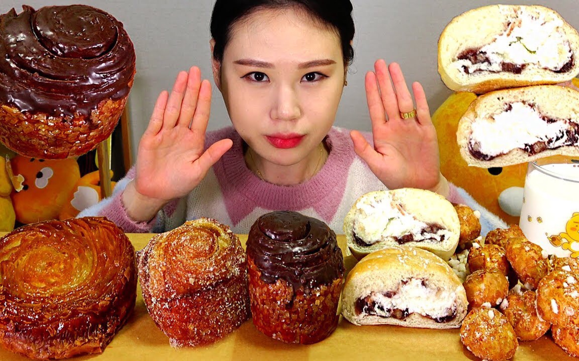 【fran卡妹】 红豆奶油巧克力面包