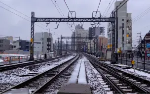 下载视频: ［4KHDR］日本云逛街｜下雪天漫步日本东京周边的乡村地带