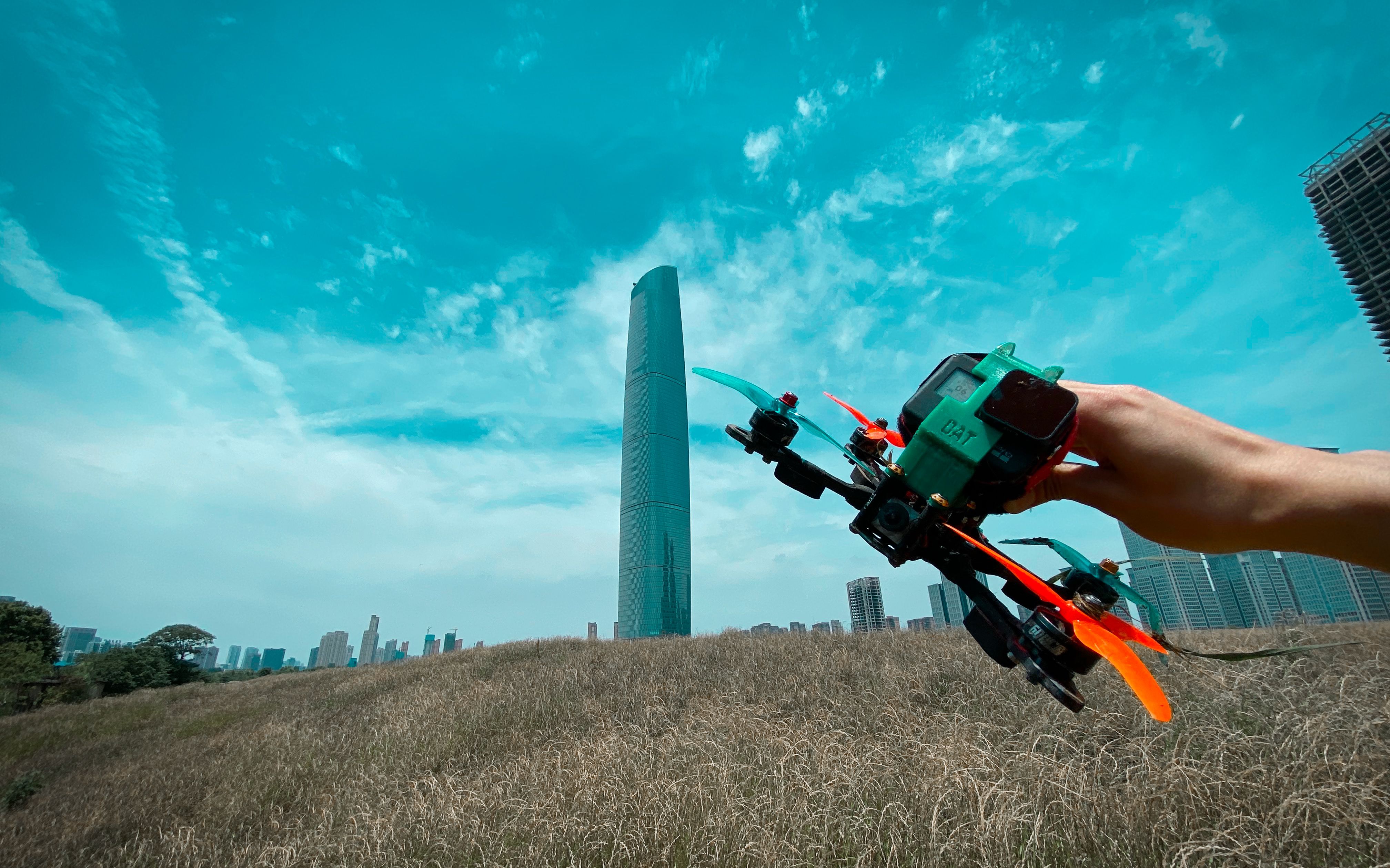 【fpv】我就只会这几个动作 (穿越机花飞练习系列 44 %)_哔哩哔哩