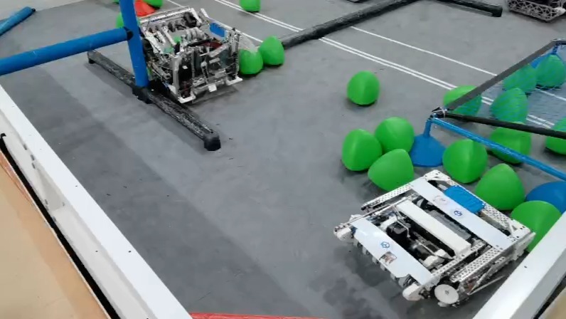 中国智能机器人创意大赛vex u资格赛 红方杭电hdu 蓝方长工程ccit