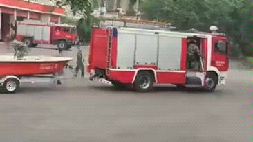 [图]重庆万州消防车一级救灾响应！清一色的国产牛逼货星际警报器疯狂咆哮