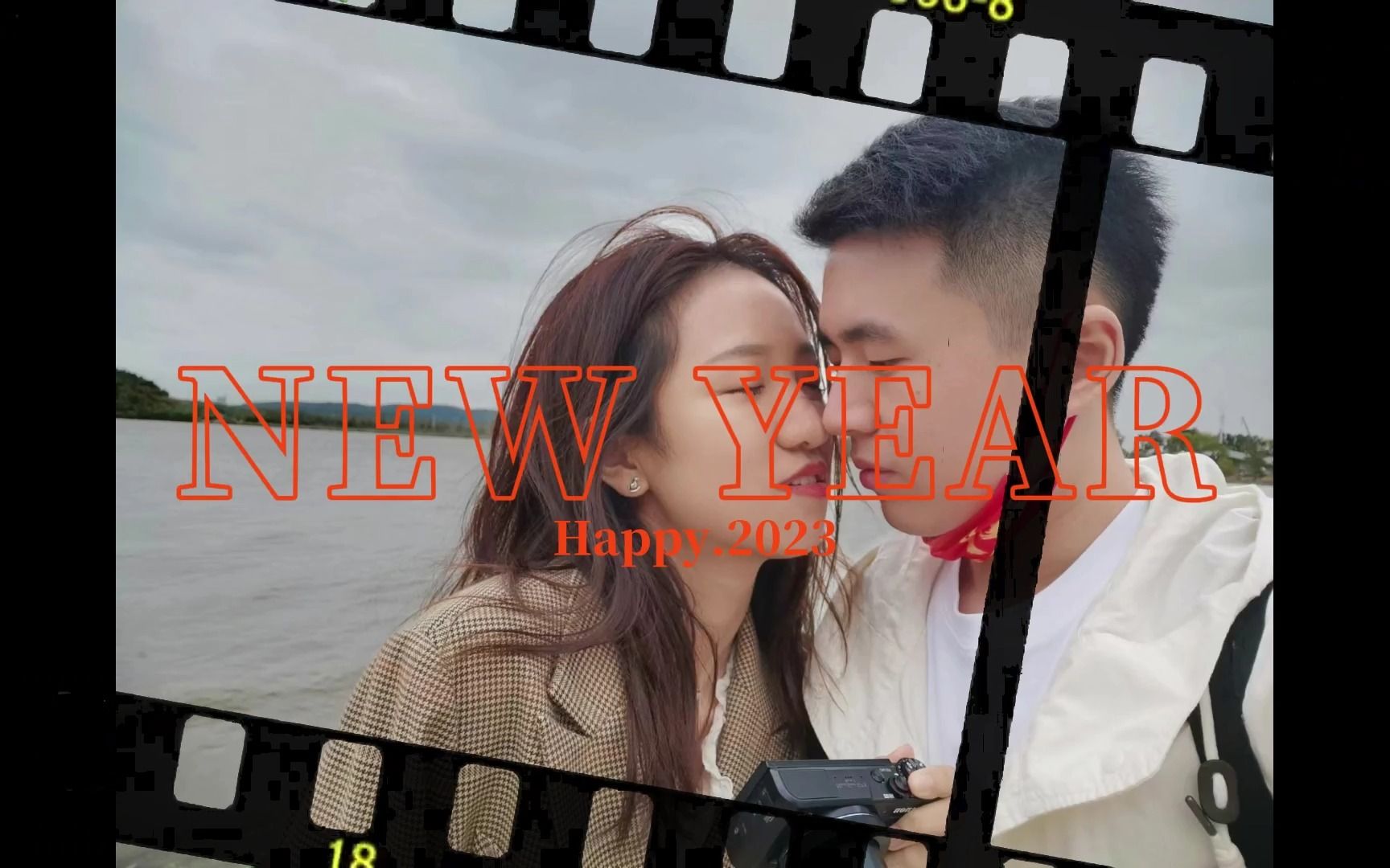 [图]2022→2023[vlog]新年快乐|迈入第七年|告别2022|下半年总结|平淡日子里的光|升格初尝试