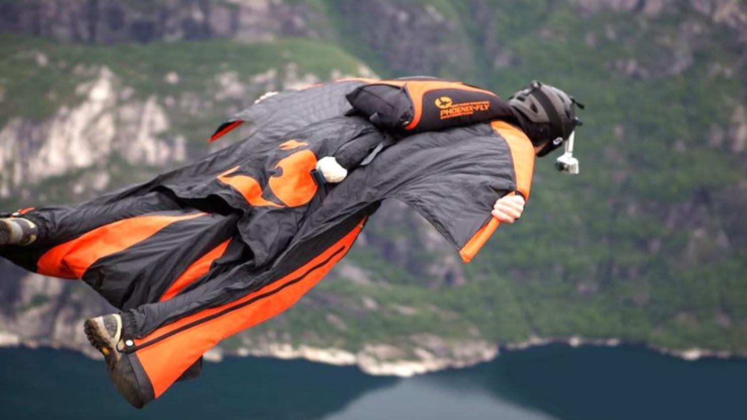 死亡率百分之30,翼装飞行为何让人疯狂,看到最后才能懂