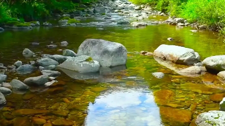 [图]让小溪倾听，你的声音