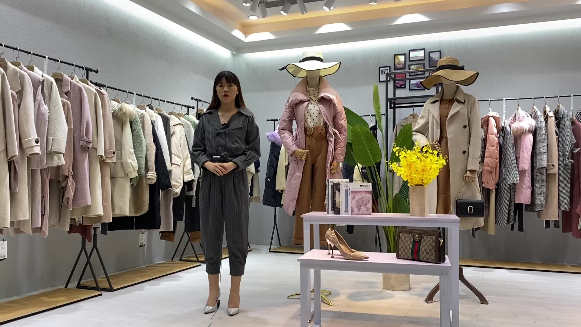 时尚女装水映2020秋冬女装讲解视频介绍 让你更加了解女装品牌