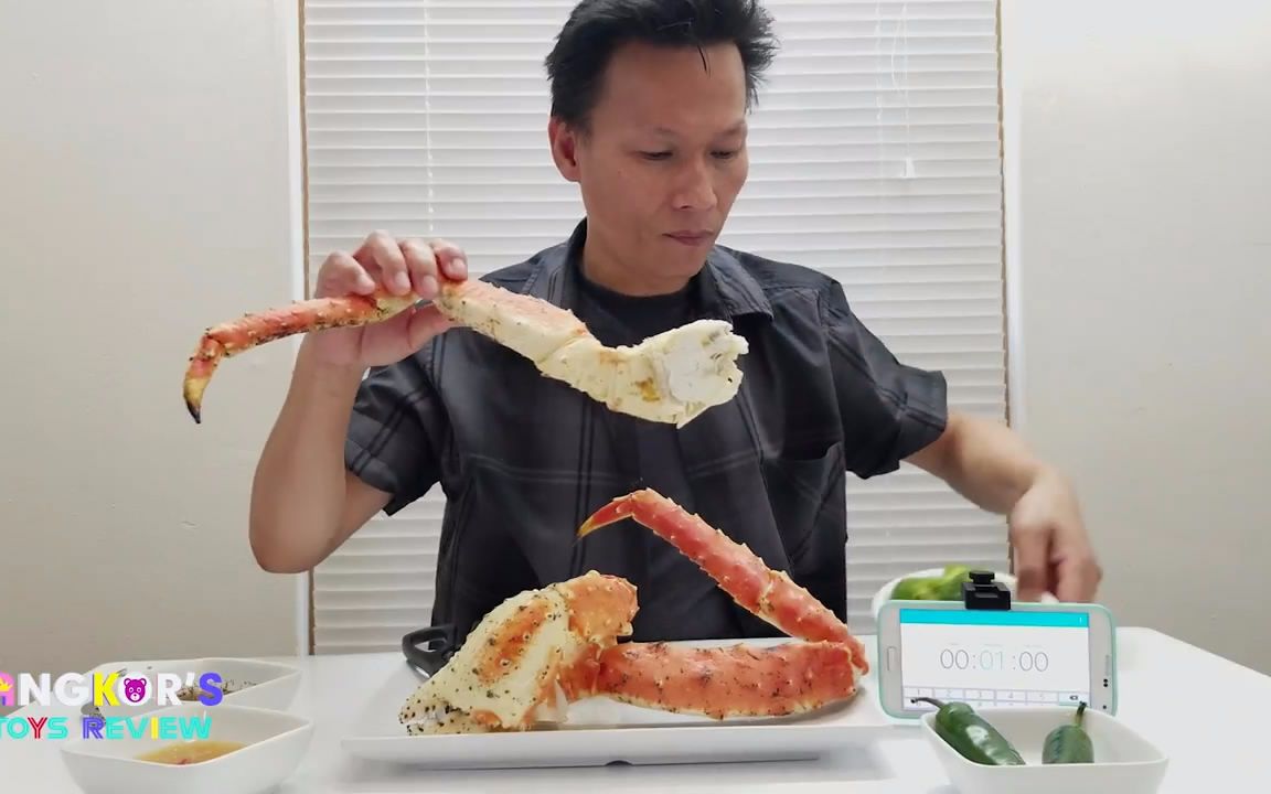 还是老老实实啃蟹吧