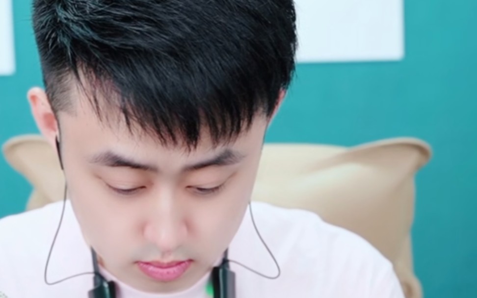 刘老根小吴东演奏唢呐《黄土高坡》_哔哩哔哩_bilibili