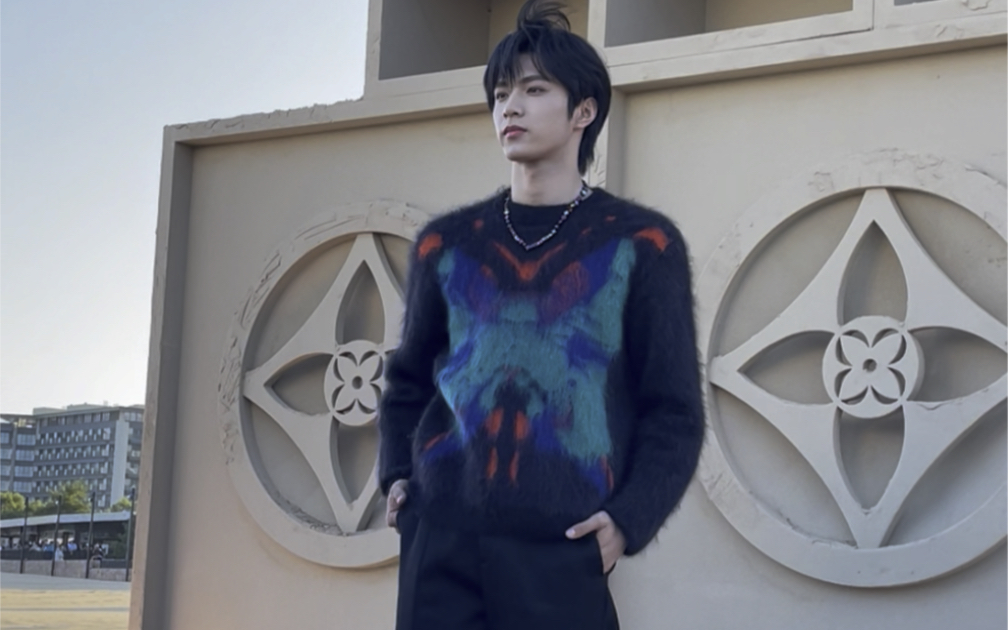 刘耀文2022阿那亚lv大秀_哔哩哔哩_bilibili