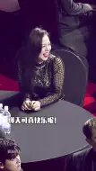 Tải video: 可可爱爱金顶顶jisoo 金智秀jisoo blackpink 星河里的鲸 500万和憨憨秀你选哪个