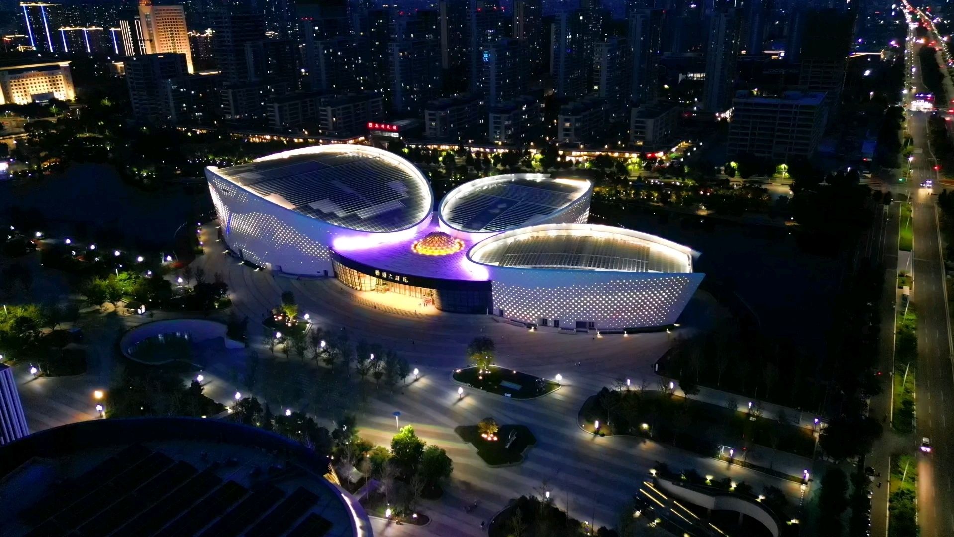 淄博市中心医院夜景图片
