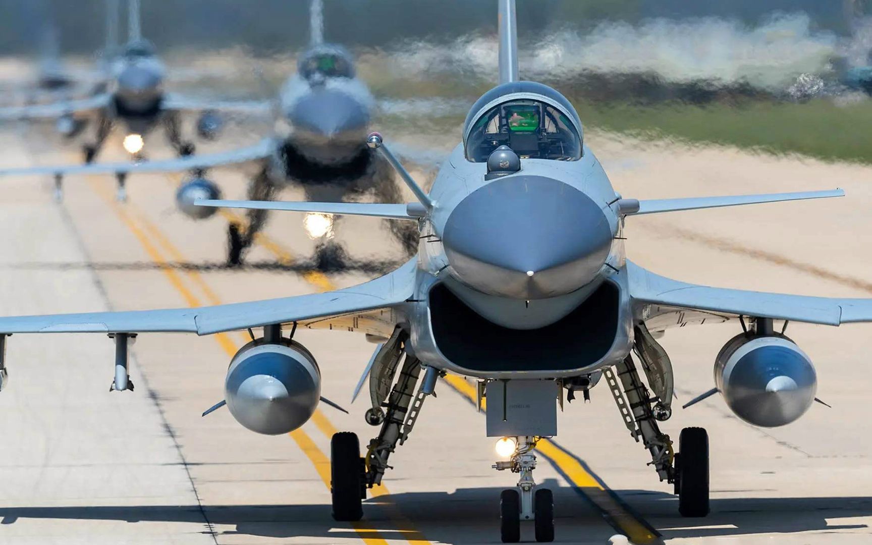 歼10真的没有机会了?伊朗与俄进行谈判,将采购20架先进战机