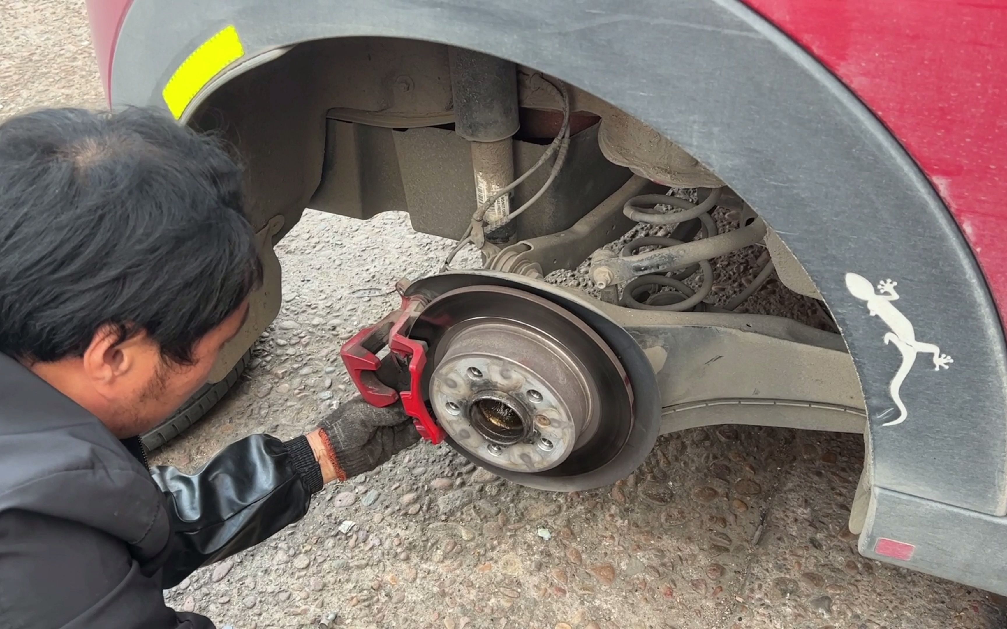 宝马mini 换后刹车盘 刹车片