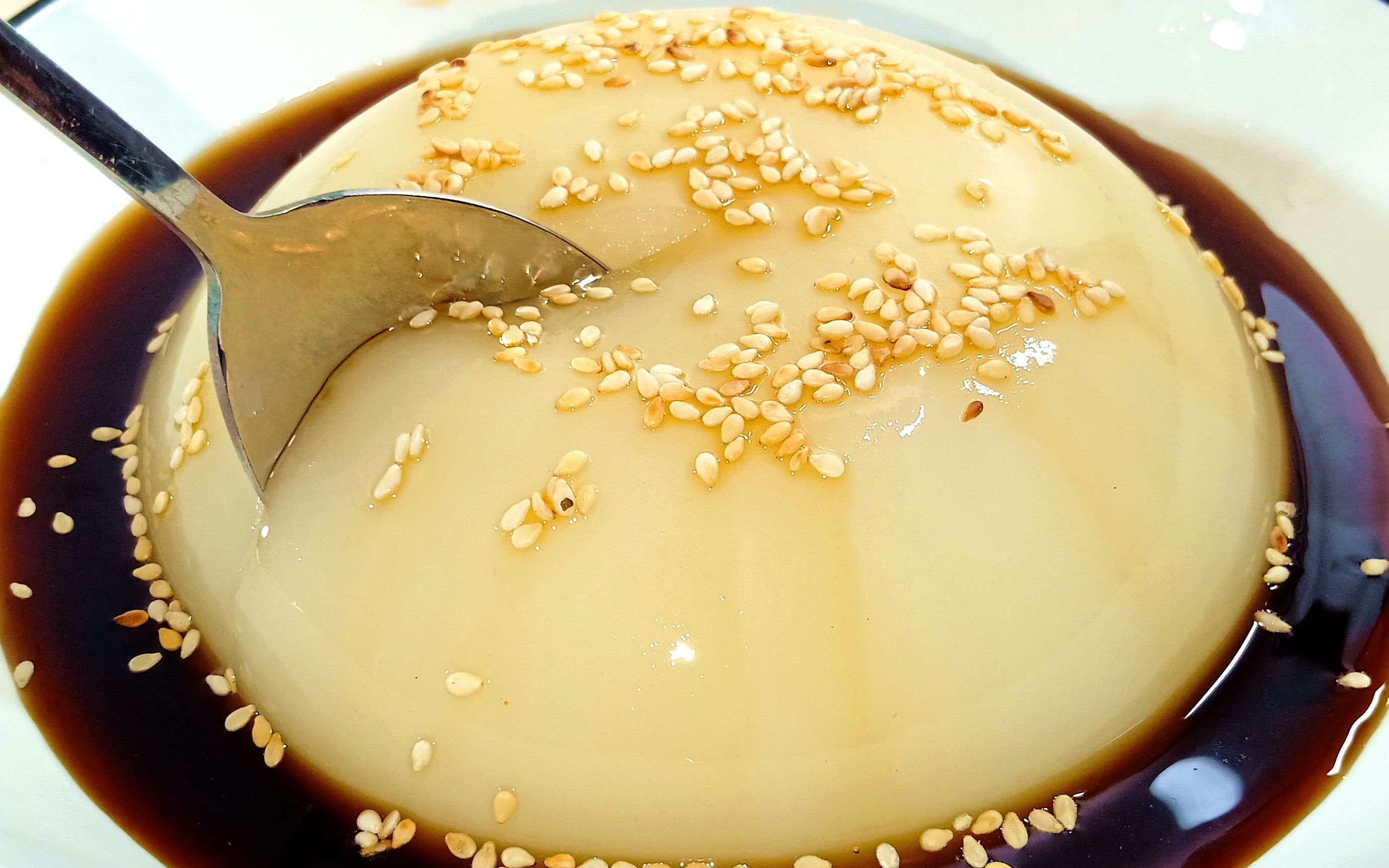 夏日小甜点,自己做红糖凉糕,清凉香甜又解暑,不添加吃着更放心_哔哩