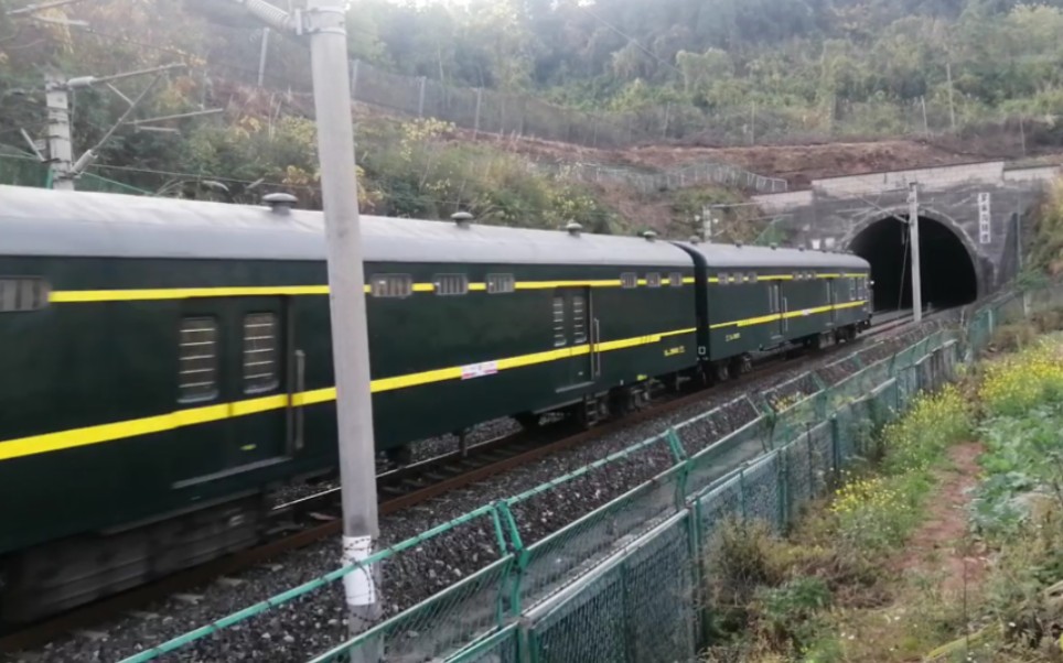 双行李,还是25b? k874成都东