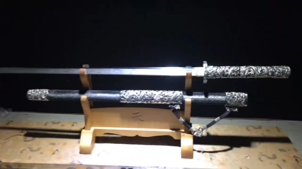 龙泉宝剑非物质文化遗产大唐横刀陌刀乌兹钢八面汉剑陨铁