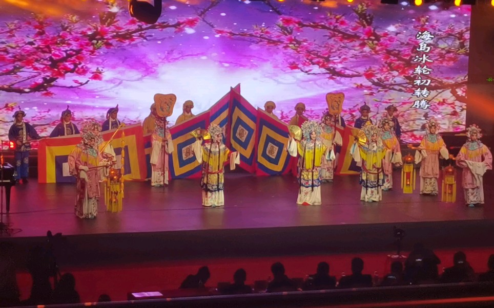 [图]【湖北理工学院】新年文艺晚会戏曲联唱