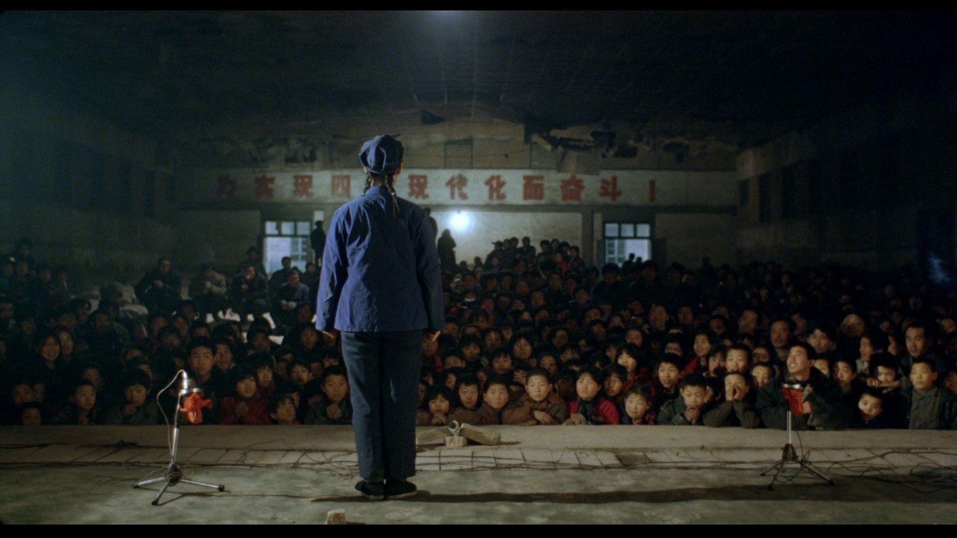 贾樟柯电影里的群众与个人