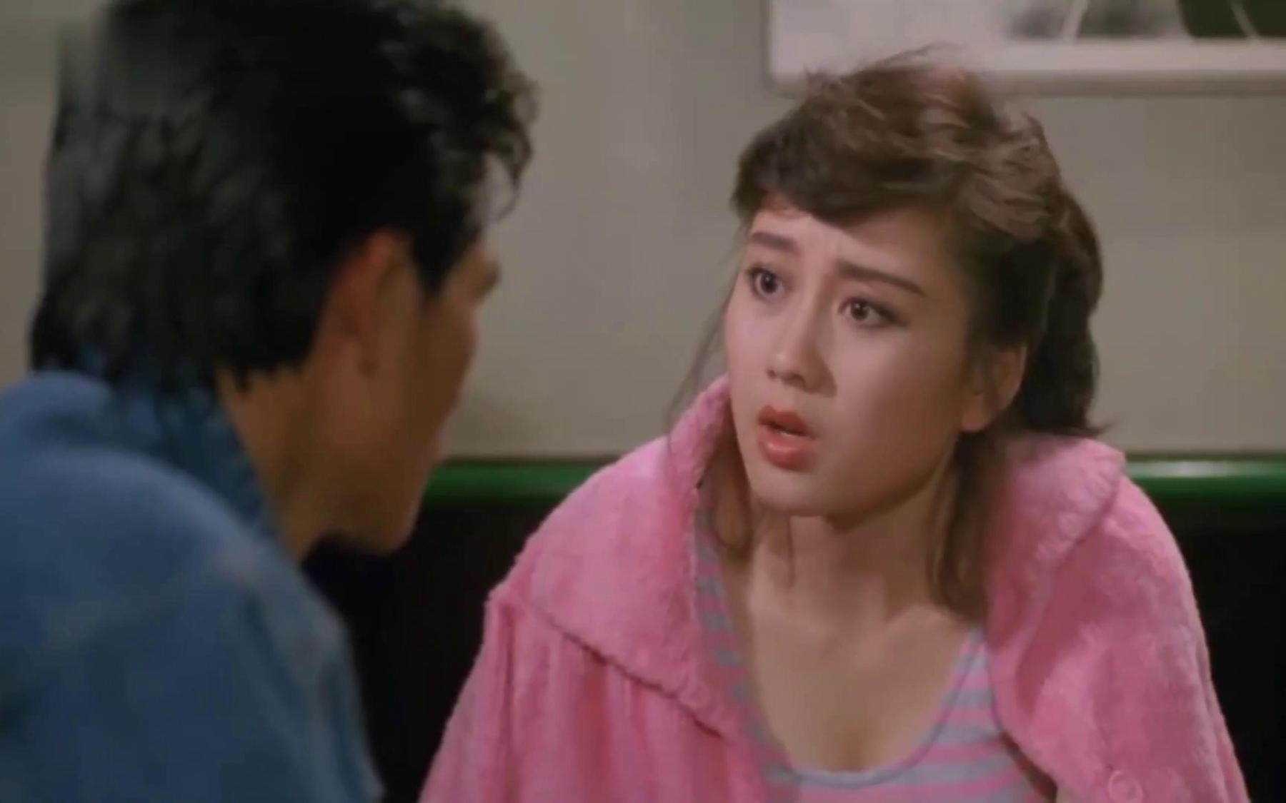 老虎出更:利智年轻时太漂亮了,怪不得李连杰大价钱追她,笑喷了