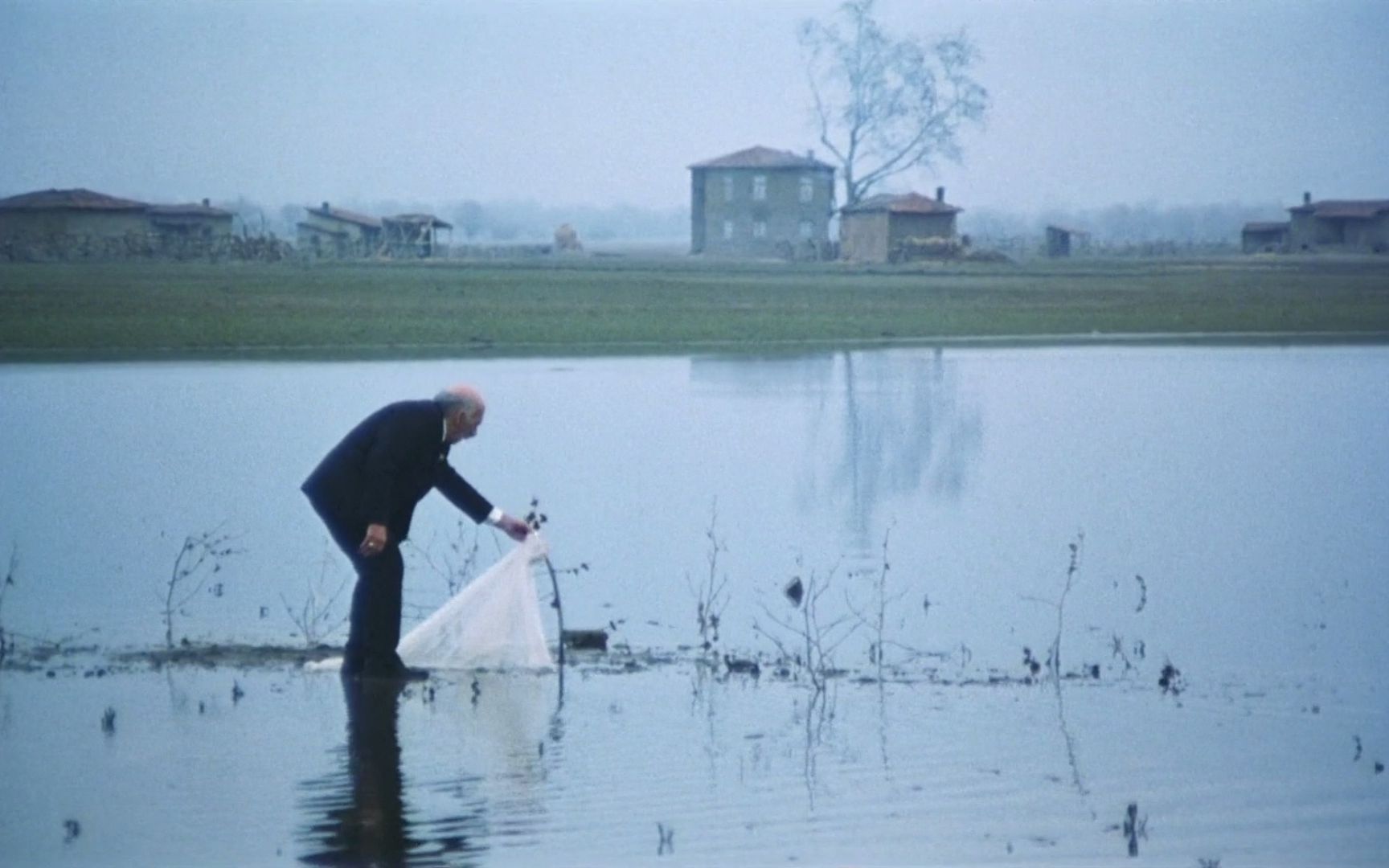 [图]【片刻光影】河流源头是一片哭泣的草原 Weeping Meadow（2004）西奥·安哲罗普洛斯