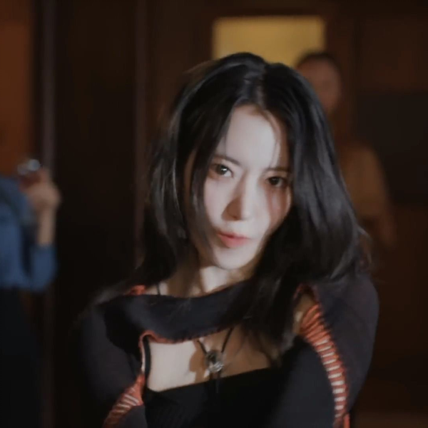 宮脇咲良】LE SSERAFIM 'UNFORGIVEN (feat. Nile Rodgers)' MV