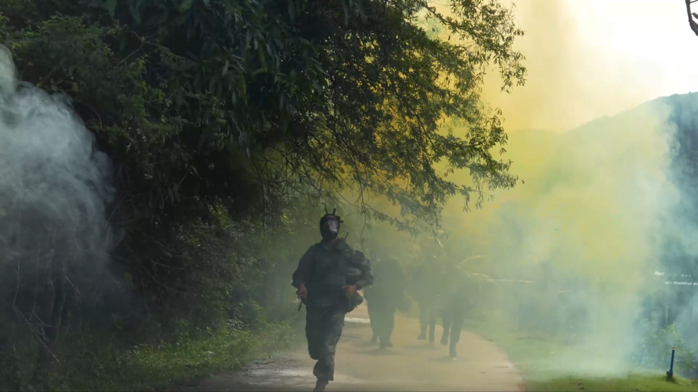 “战味”十足,尽显练兵风采!(武警海南总队 黄文涛、陆敏丰、陈厚先;编辑:童楚翘)哔哩哔哩bilibili