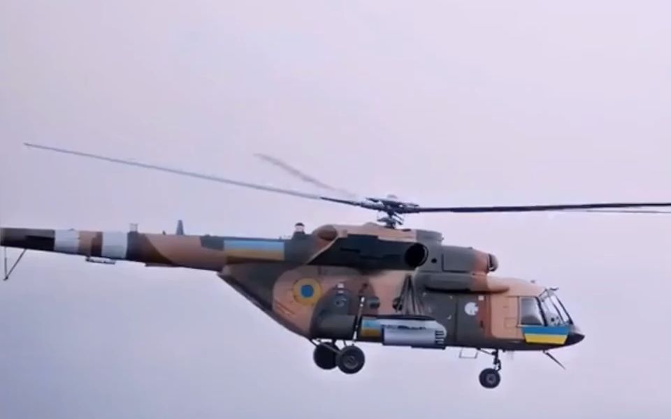 前阿富汗空军mi-17v-5直升机成了乌克兰军队的装备