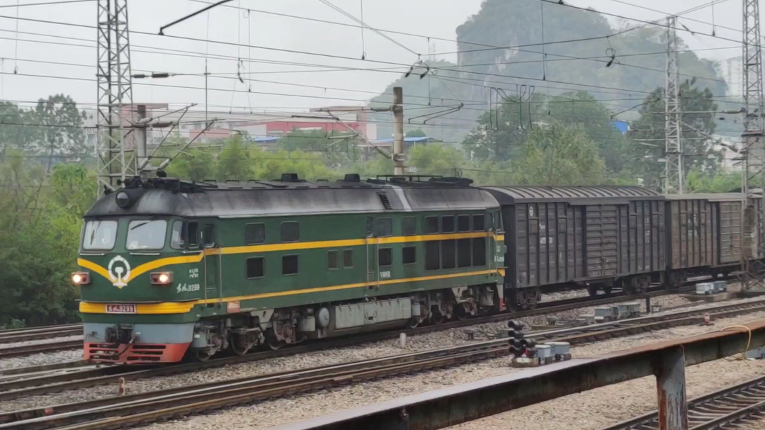 中国铁路##东风4b型内燃机车#df4_哔哩哔哩_bilibili