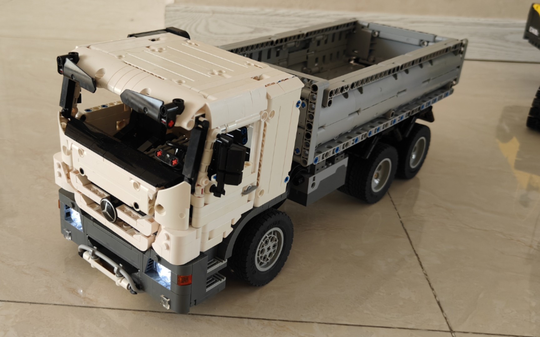 【积木moc】奔驰自卸卡车