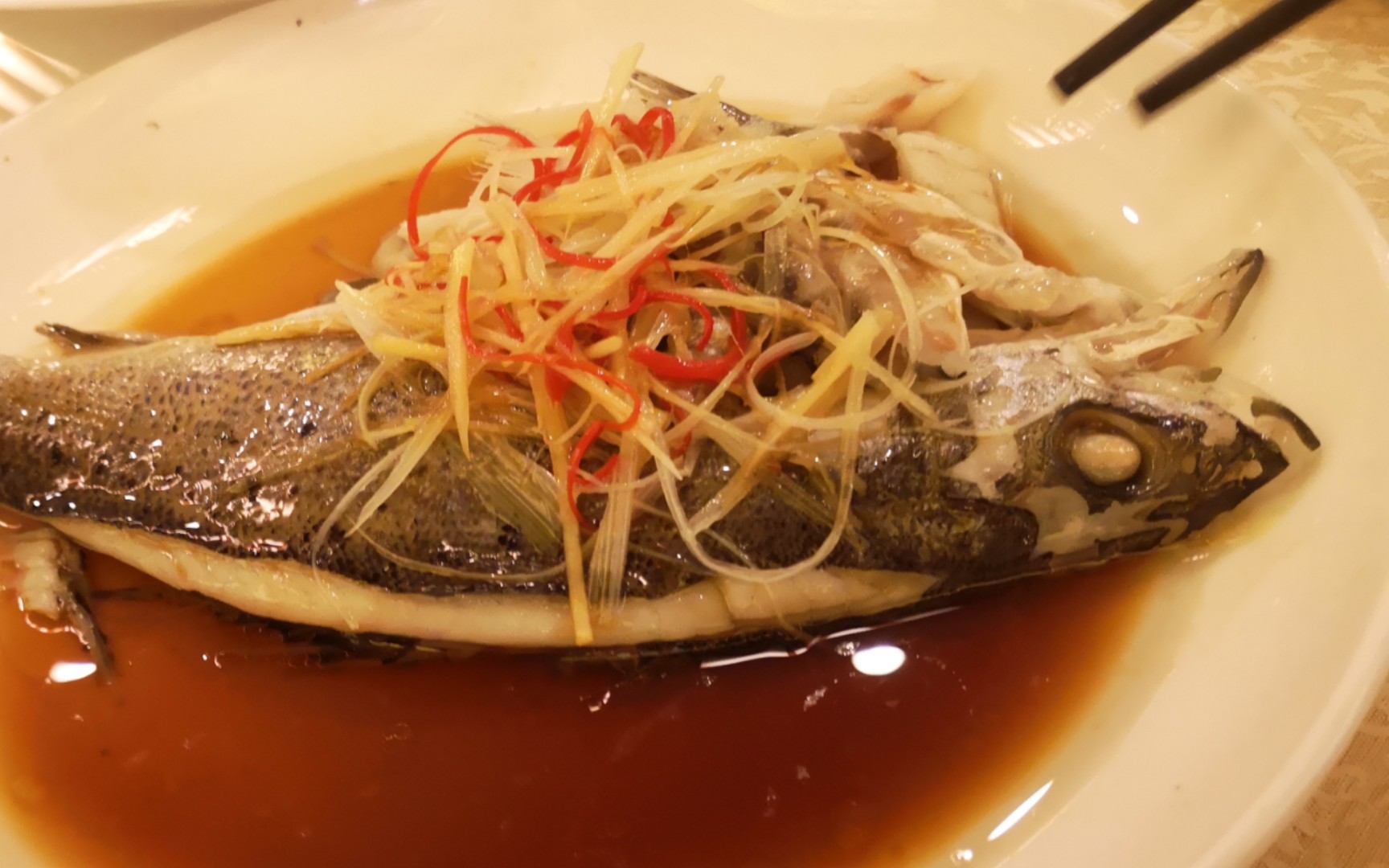 清蒸五柳鱼和油炸小酥肉好吃到爆!分享昨晚的大餐.