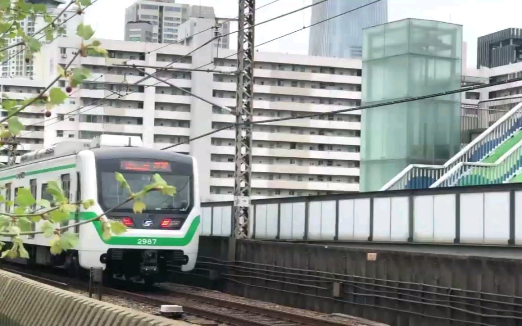 韩国铁路首尔地铁2号线新车和旧车2