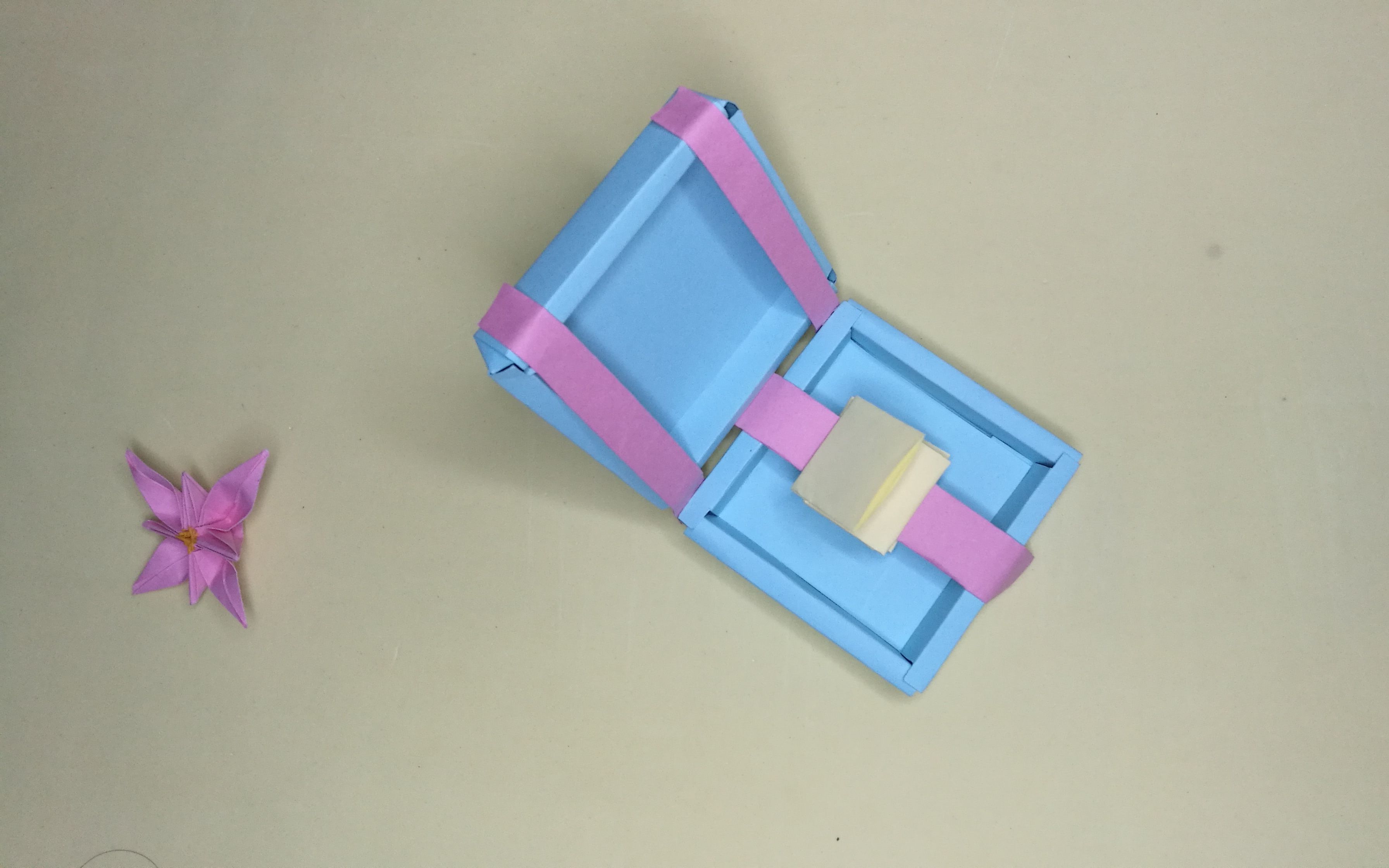 小壮手工魔术道具纸盒能让东西变没制作不难又好玩