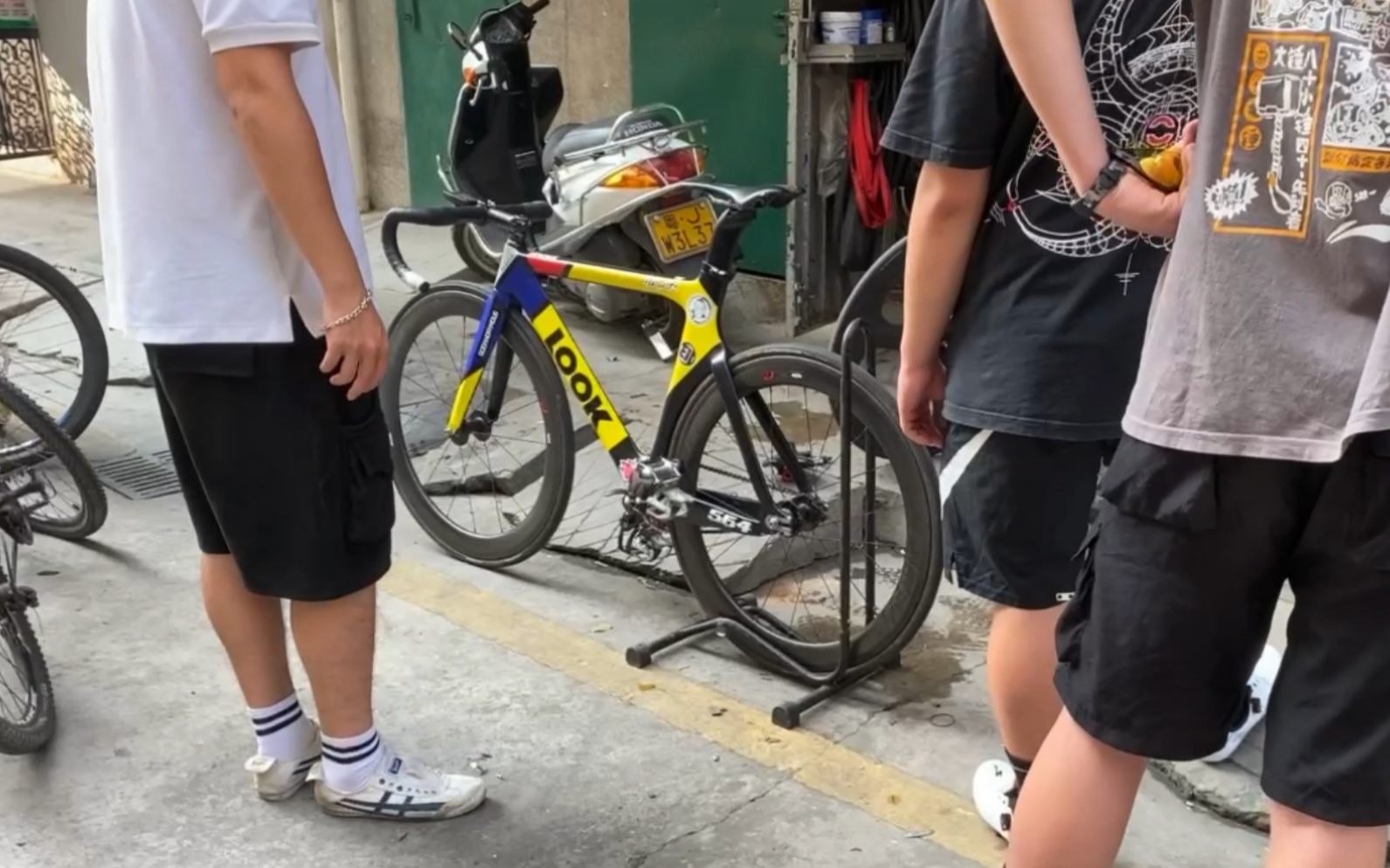 fixed gear|死飞 与look大佬刷街