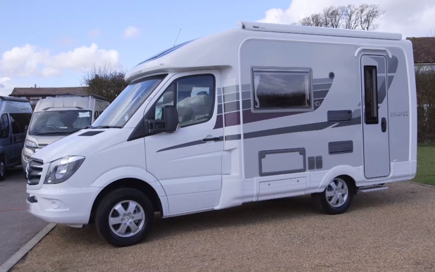 不足6米的奔驰斯宾特英式小额头t型房车(字幕)