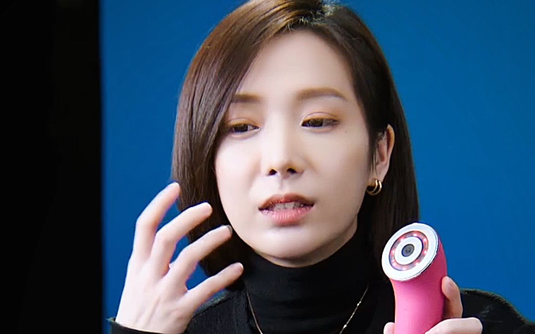 罗永浩直播间现场回放,罗永浩直播间的女主播林哆啦老师!