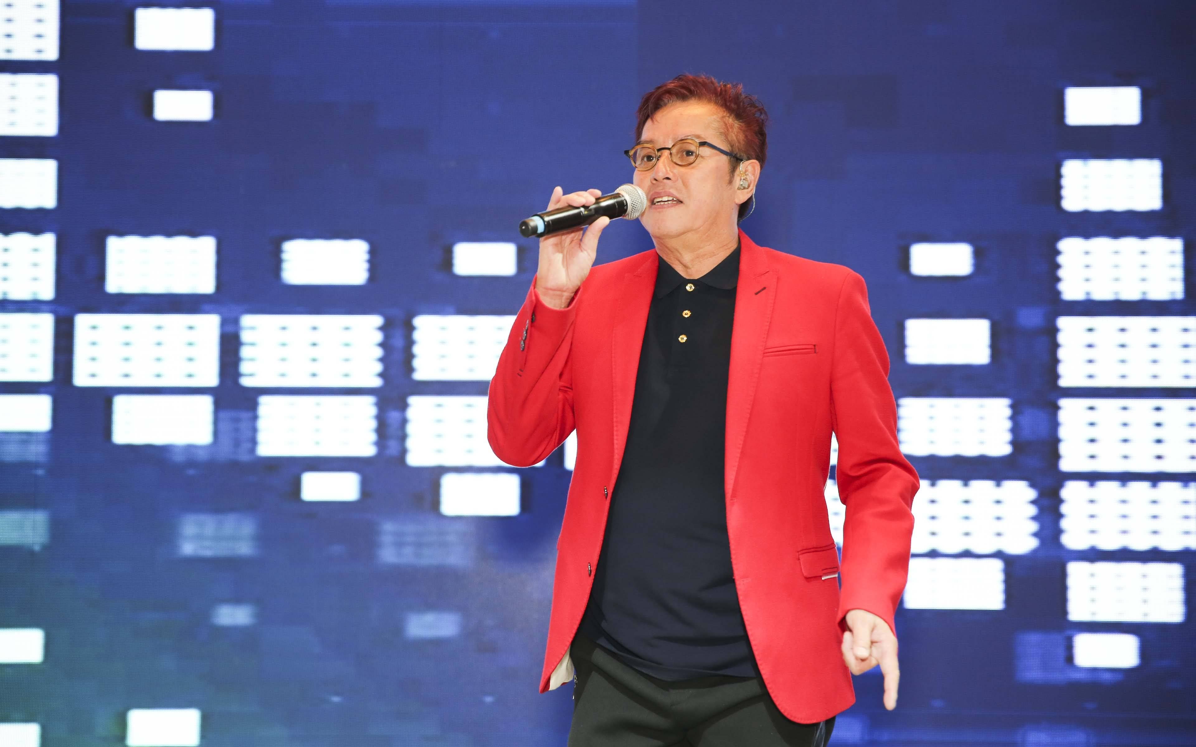 这是谭咏麟演唱生涯的巅峰之作,没有之一, 实在太