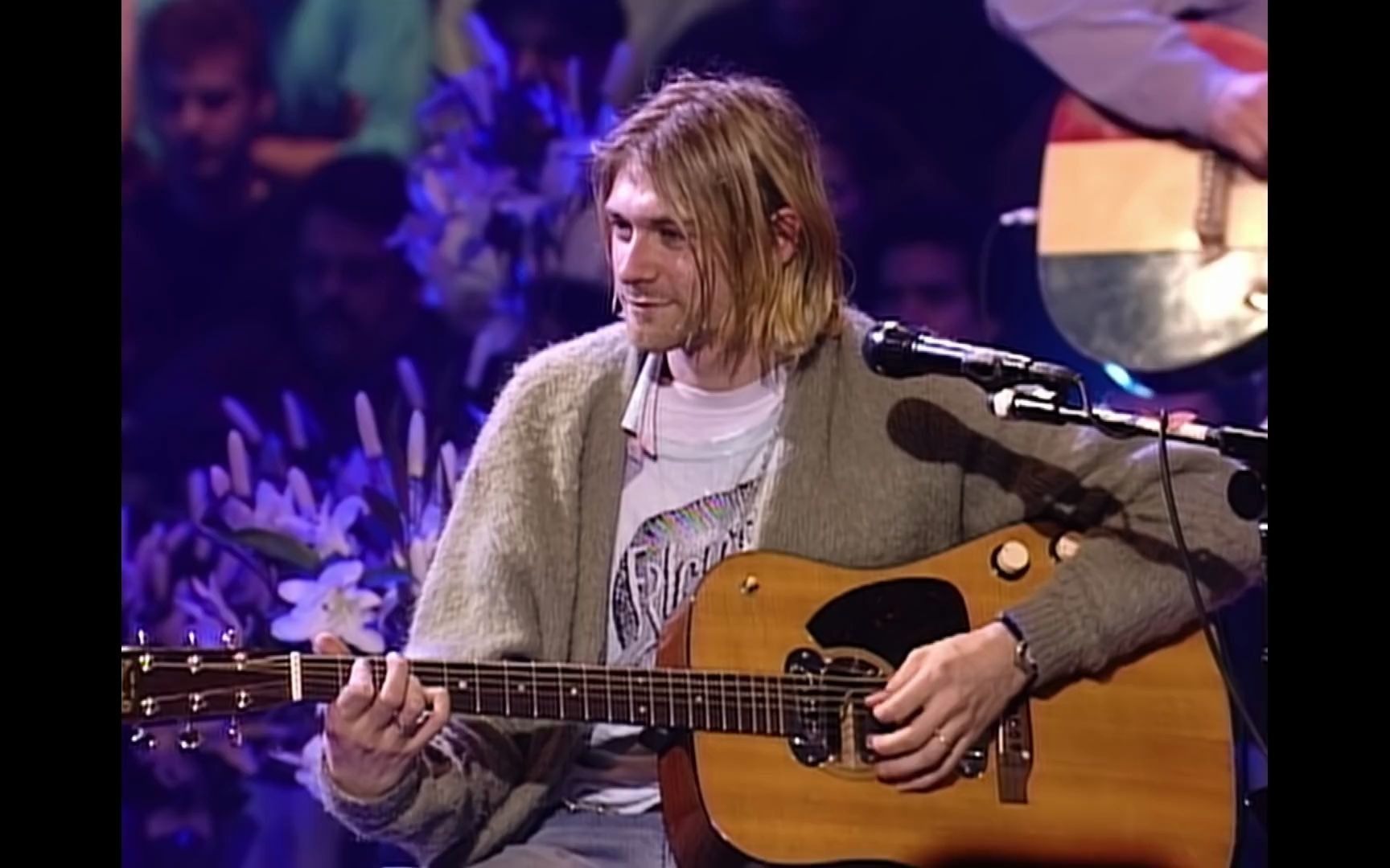 [图]Nirvana - Where Did You Sleep Last Night (Live On MTV Unplugged Unedited)