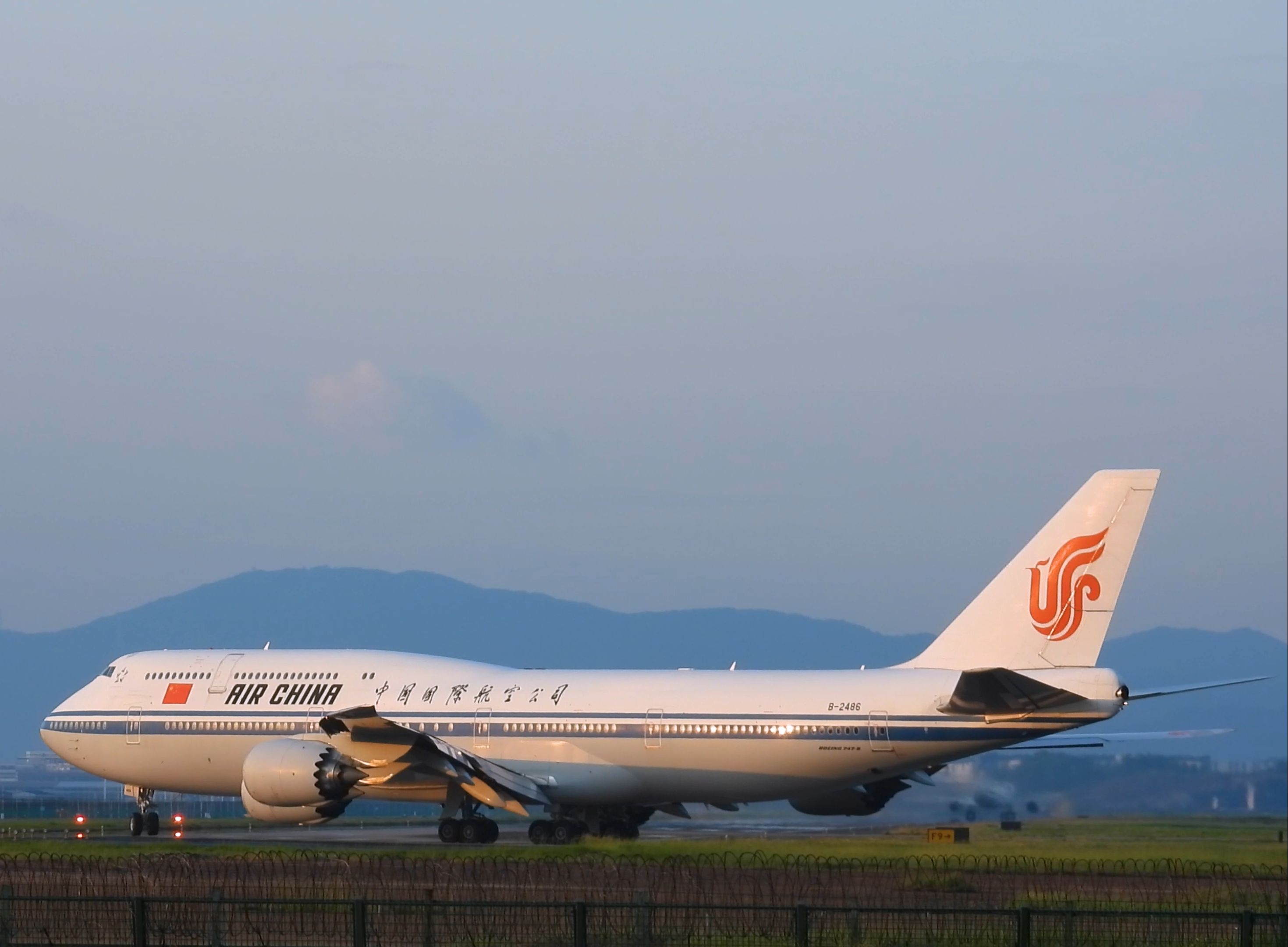 747-900图片