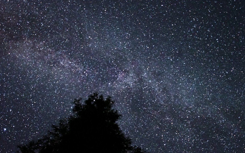 [图]【银河/星空】残幅机也能拍星空，璀璨的夏季夜空。