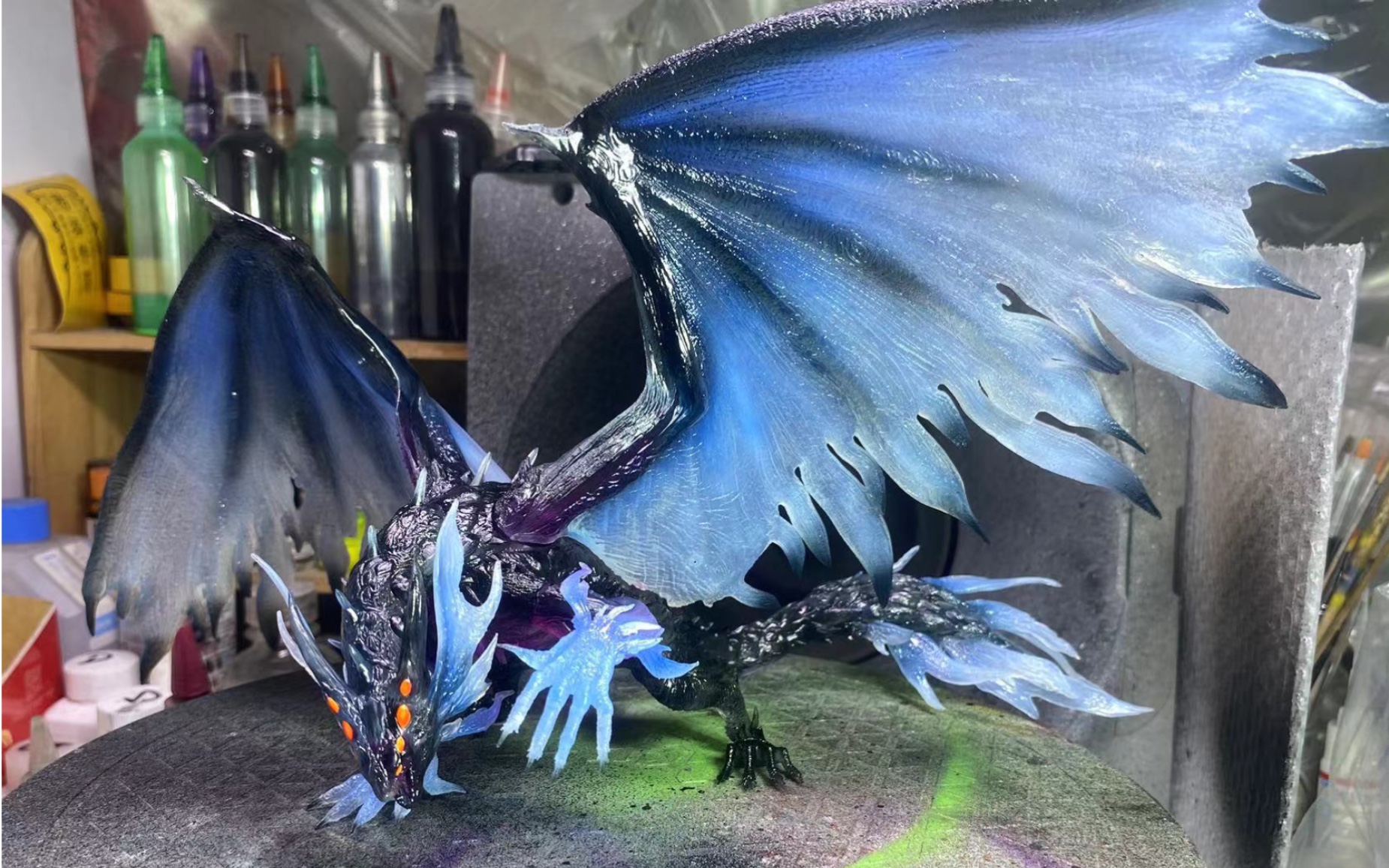 这该死的蓝里透白质感 ,"古龙之王"冥灯龙成品涂装-玩手办的彭羽燕-玩