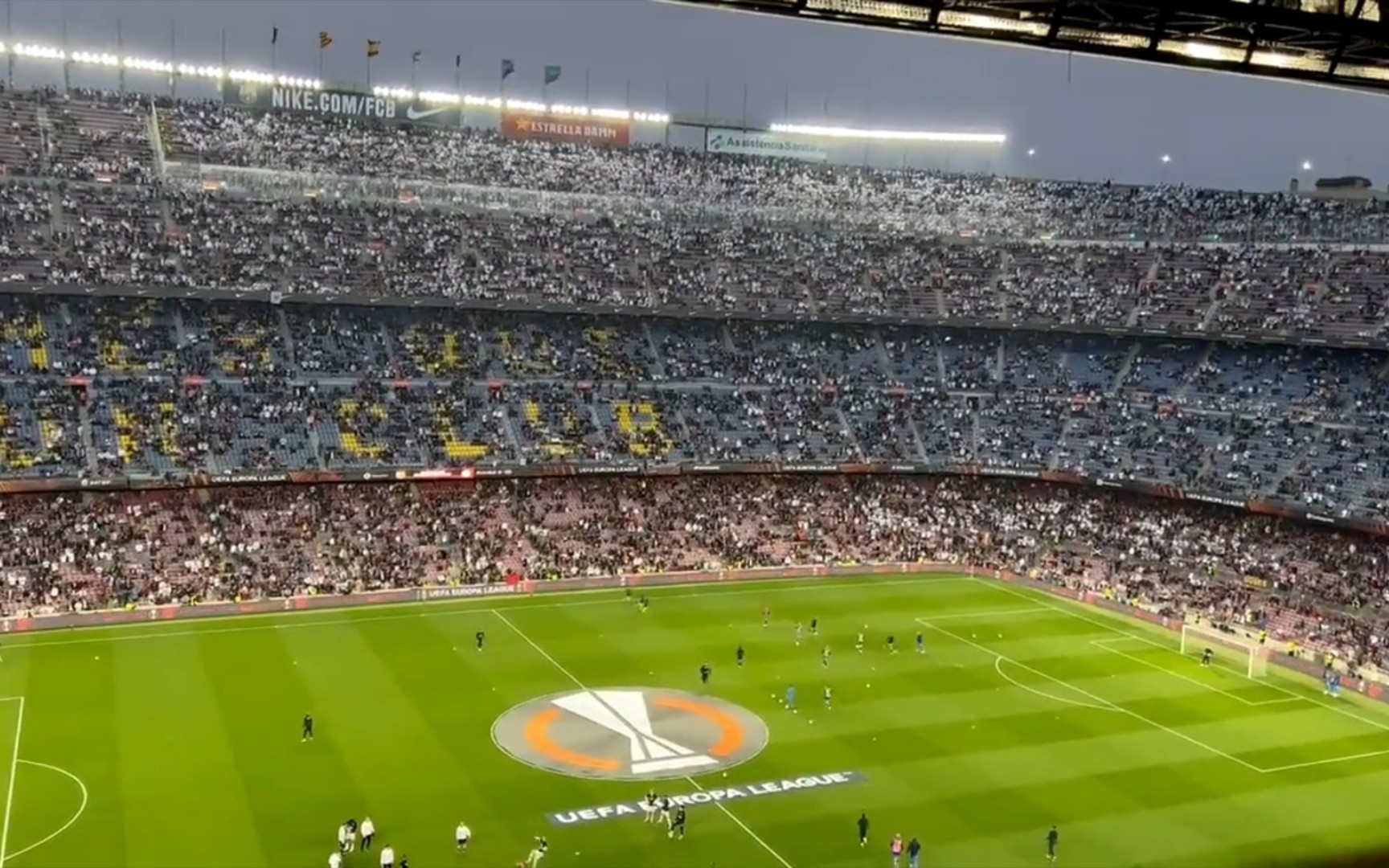 活久见不知道的还以为诺坎普是法兰克福主场