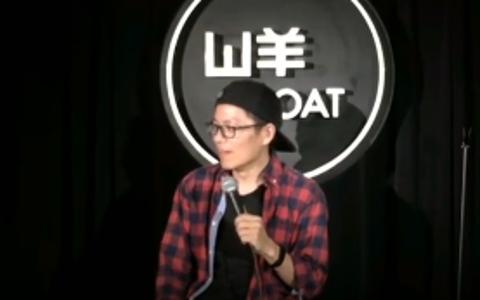 [图]7分钟21次反转的单口喜剧表演，二