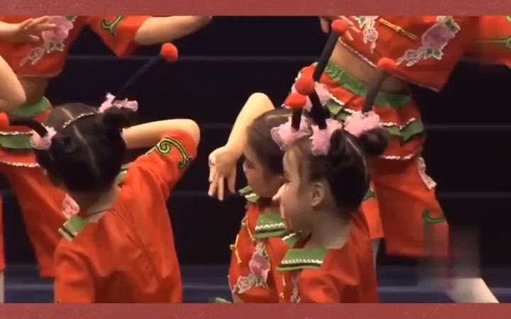 [图]幼儿园舞蹈《小辫儿甩三甩》幼儿园舞蹈《小辫儿甩三甩》舞蹈 舞蹈日常 幼儿园 幼儿舞蹈 幼儿园老师 六一舞蹈 幼儿园舞蹈 幼儿园六一舞蹈 幼儿园元旦舞蹈