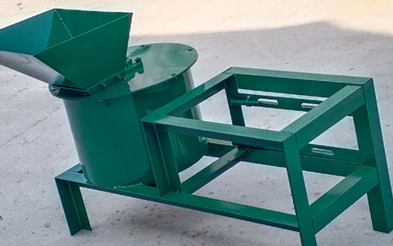 三相电锤片式甜象草粉碎机