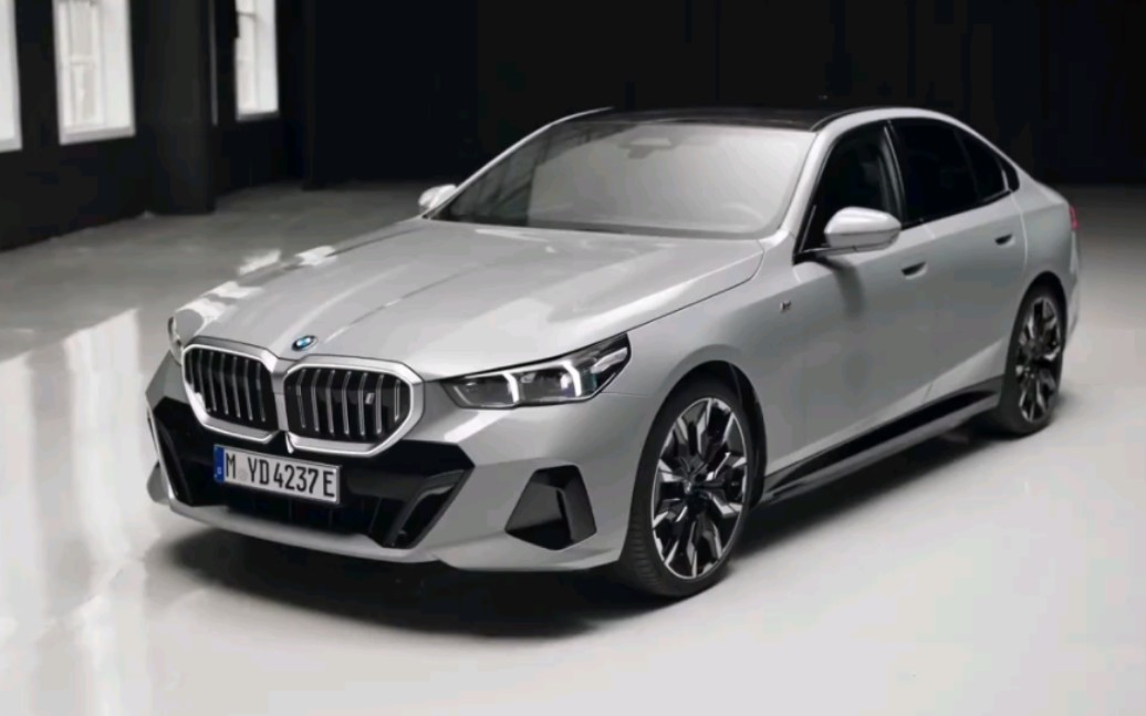 宝马正式发布2024全新改款宝马5系豪华轿车,质感满满!