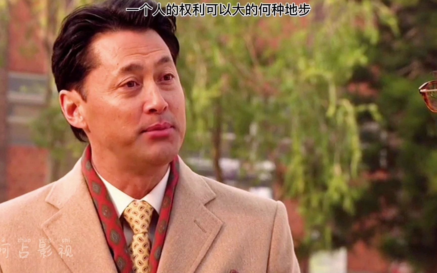 一群小学生也想和东莞仔动手,不知道东莞仔是车厢战神