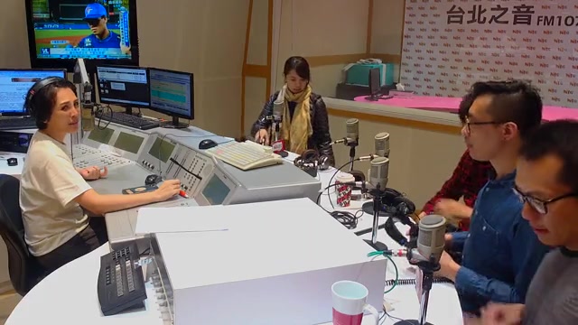 [图]HITFM-OH夜DJ-佛跳墙buddhajump 戴佩妮 电台访问