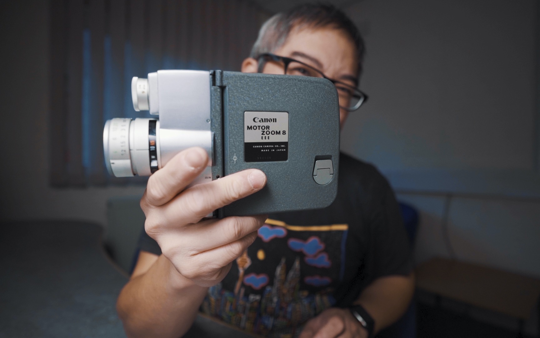 韦找谁86150元买的8mm胶片摄影机super8