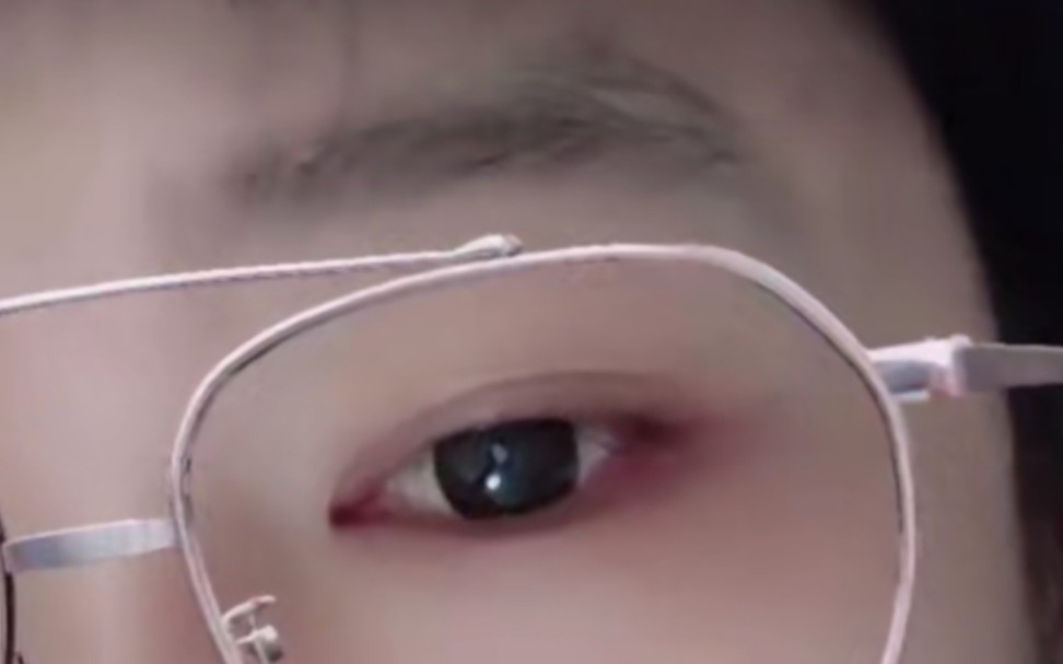 斗鱼blue你见过这么温柔的斗鱼blue吗温温柔柔地对小朋友说话爱了爱了