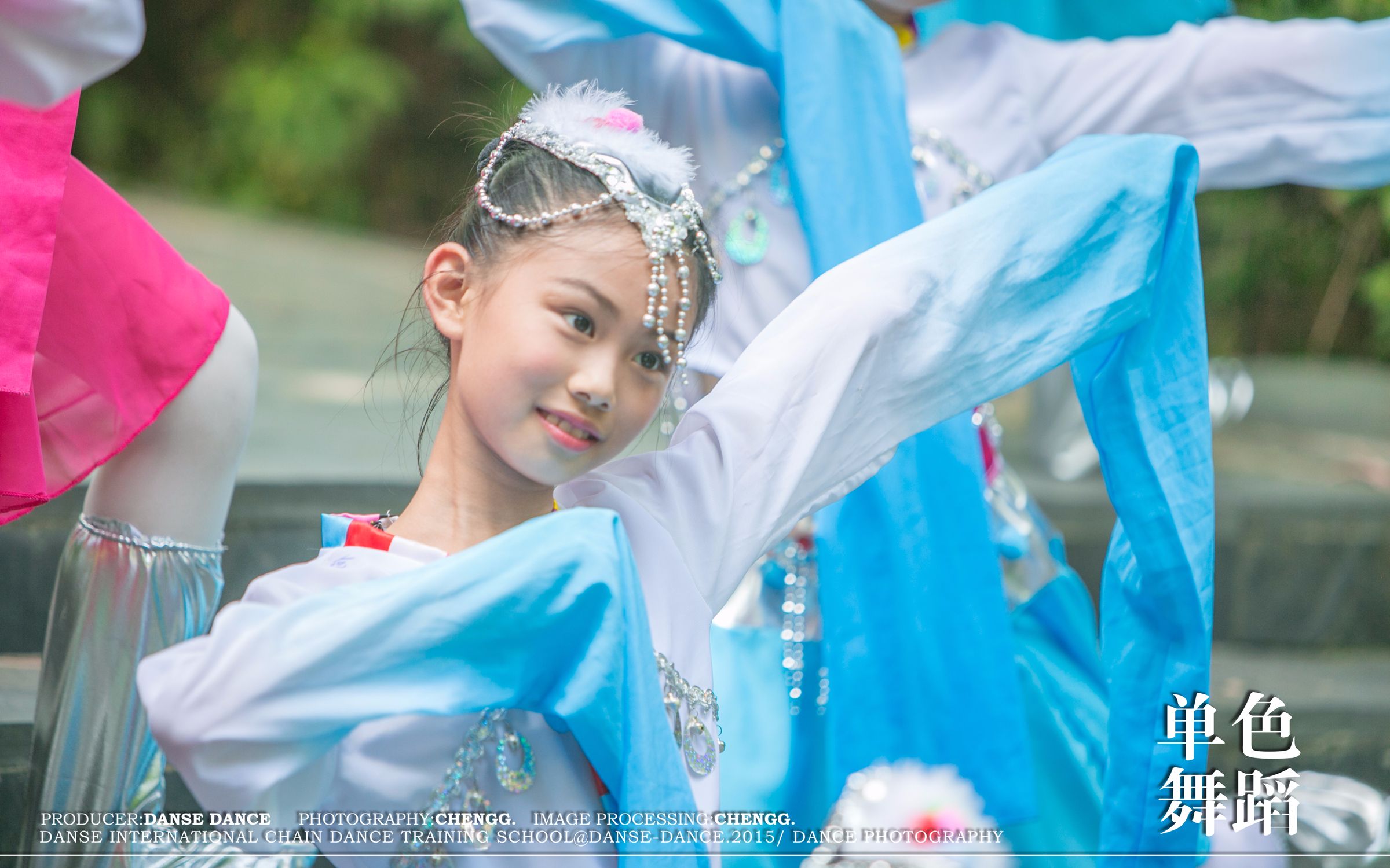 华彩中国舞小女孩图片